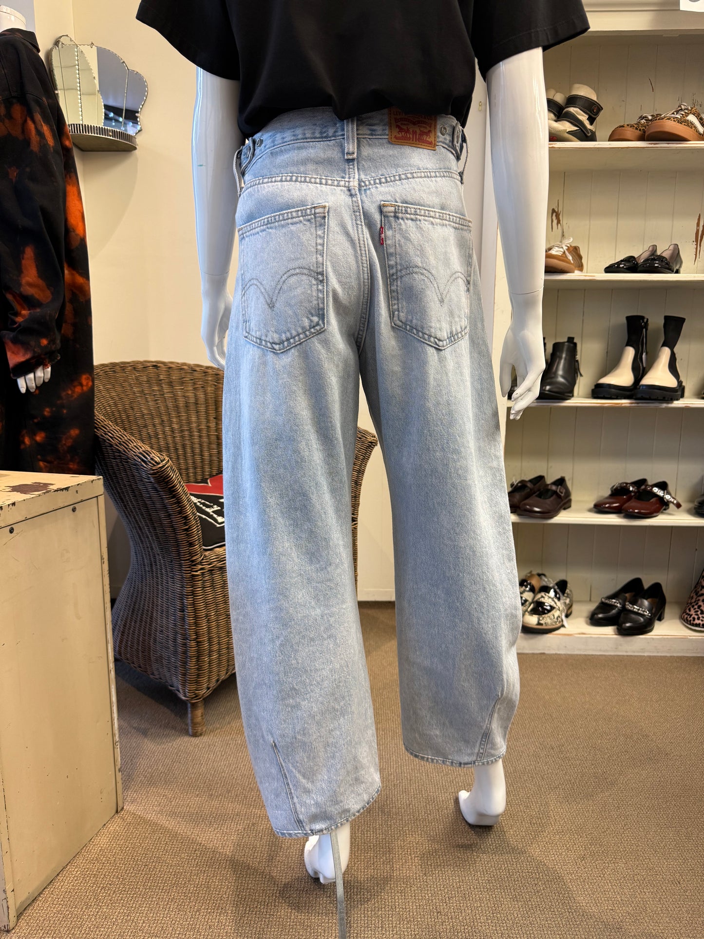 Levi Barrel Jeans