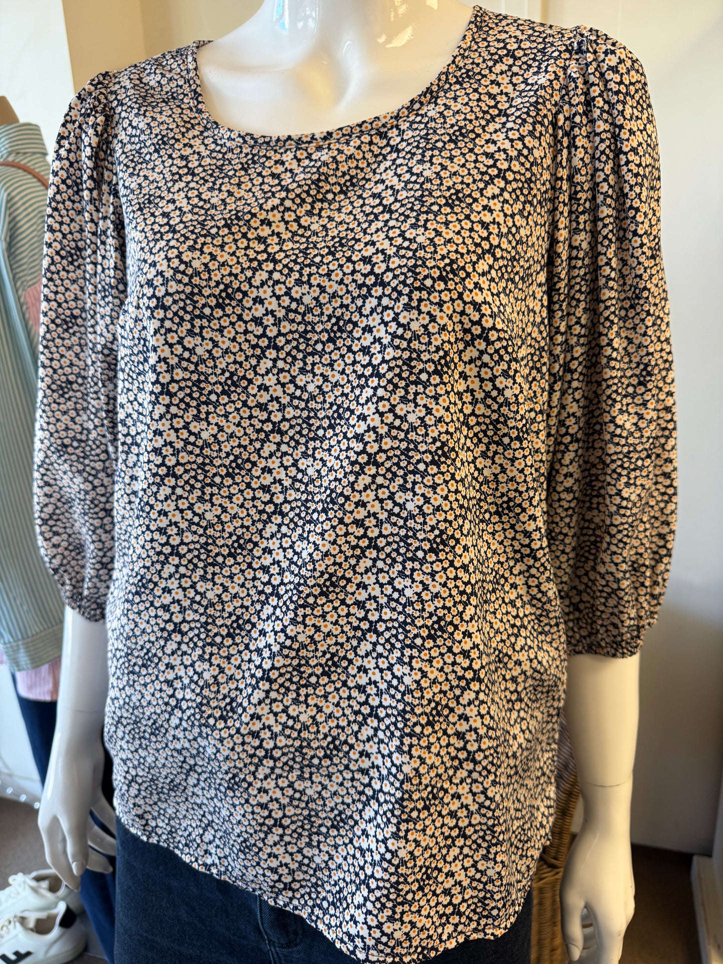 Leo + Be Top