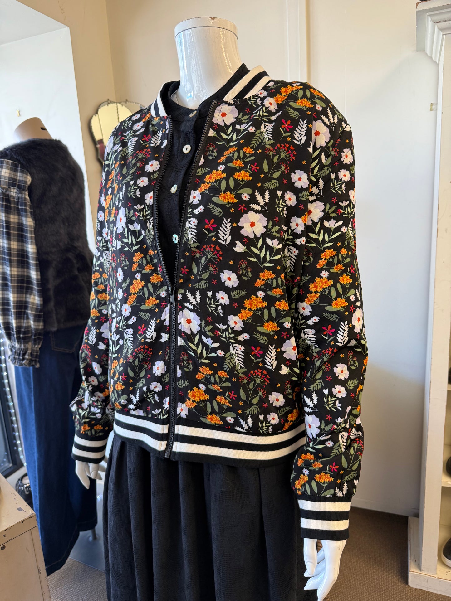 Leoni Bomber Jacket