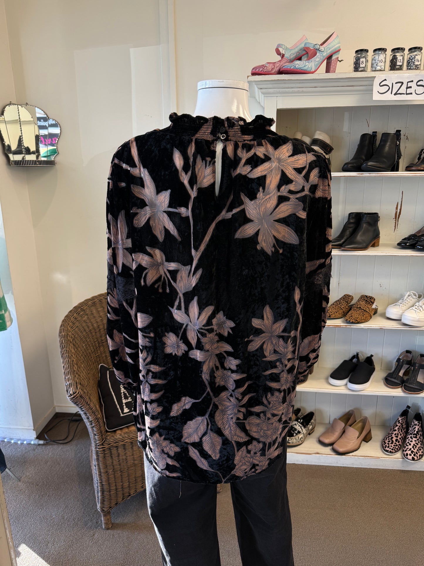 Drama The Label Top