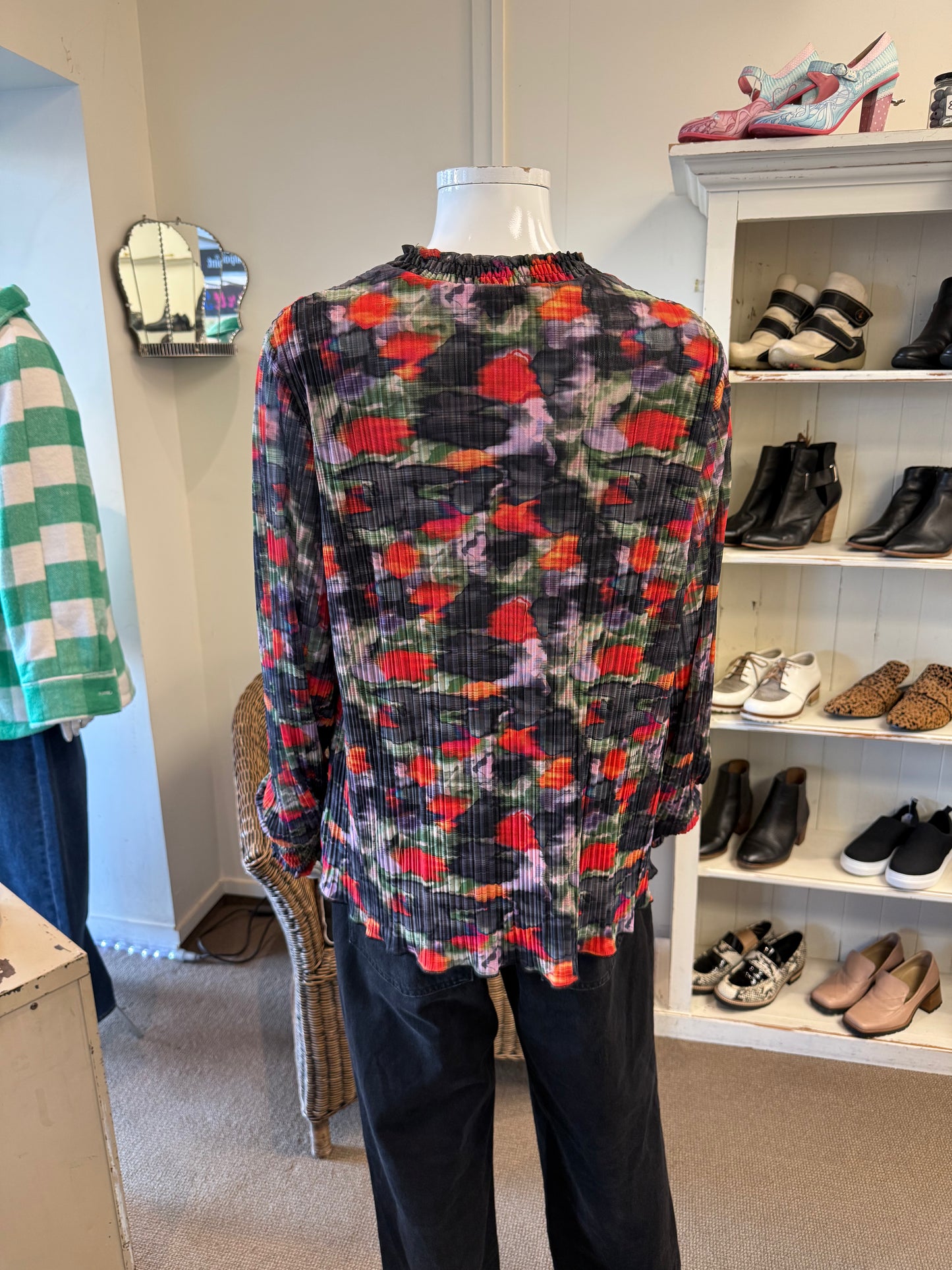 Knewe Label Top