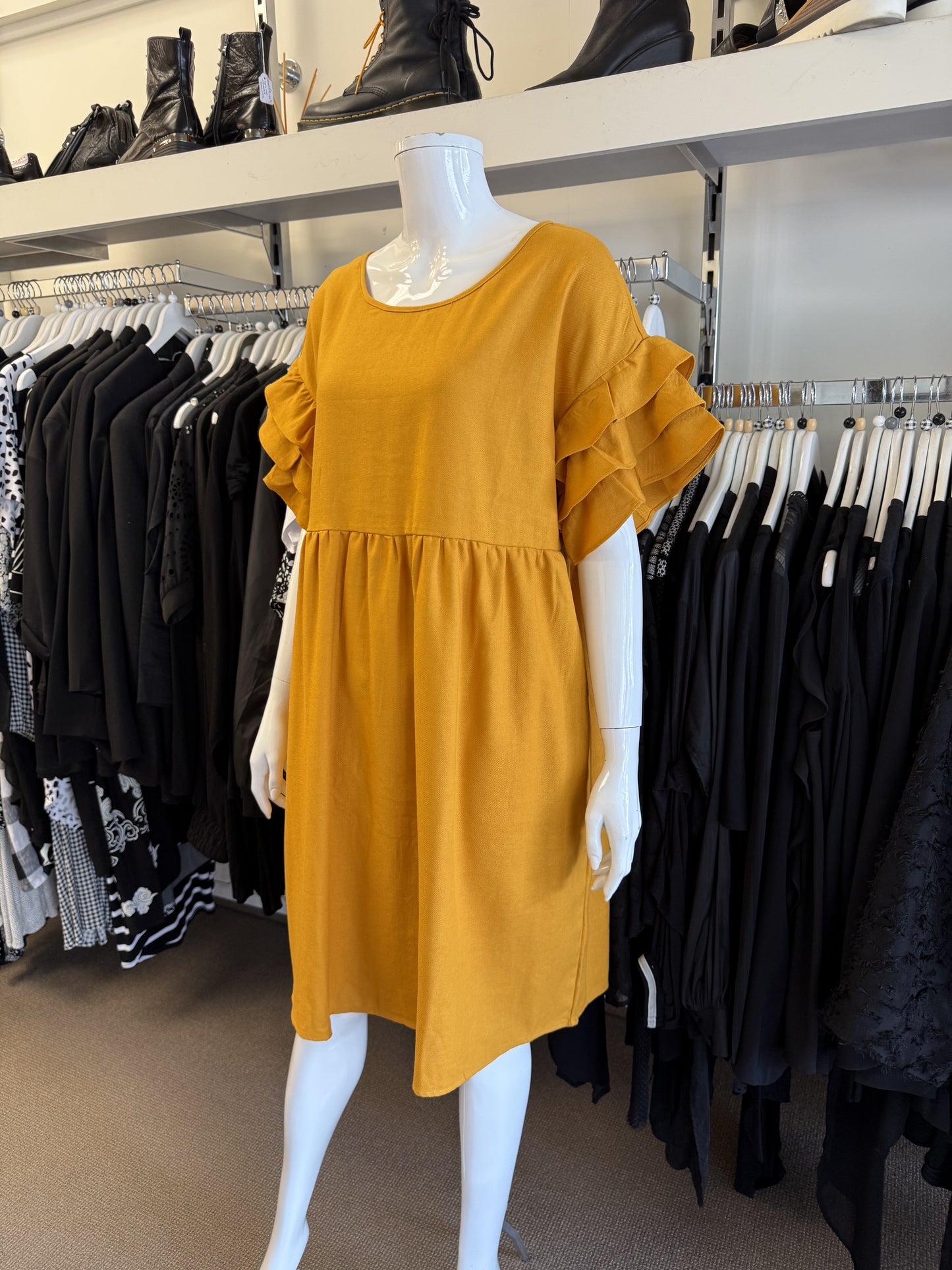 Mi Moso Dress