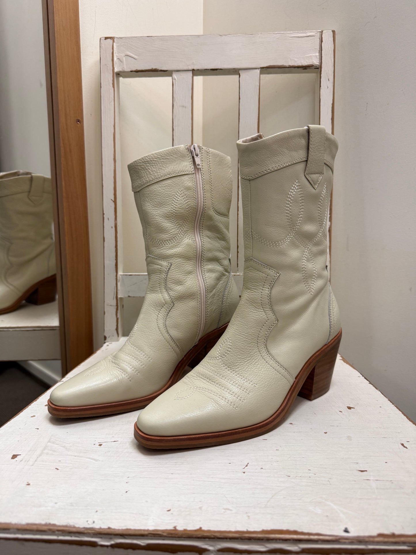 Isabella Anselmi Boots