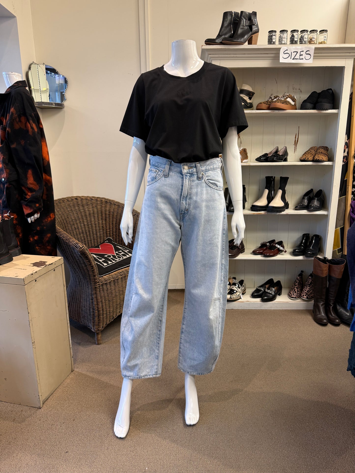 Levi Barrel Jeans