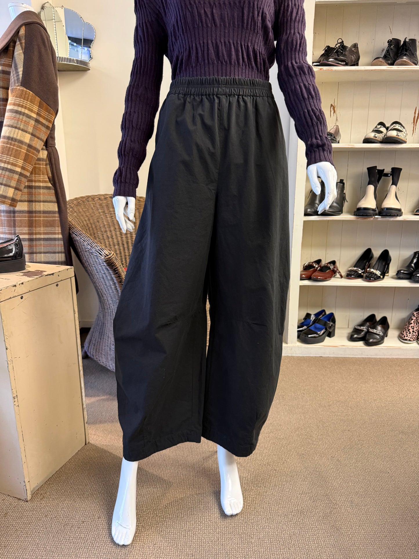 Assembly Label Pants