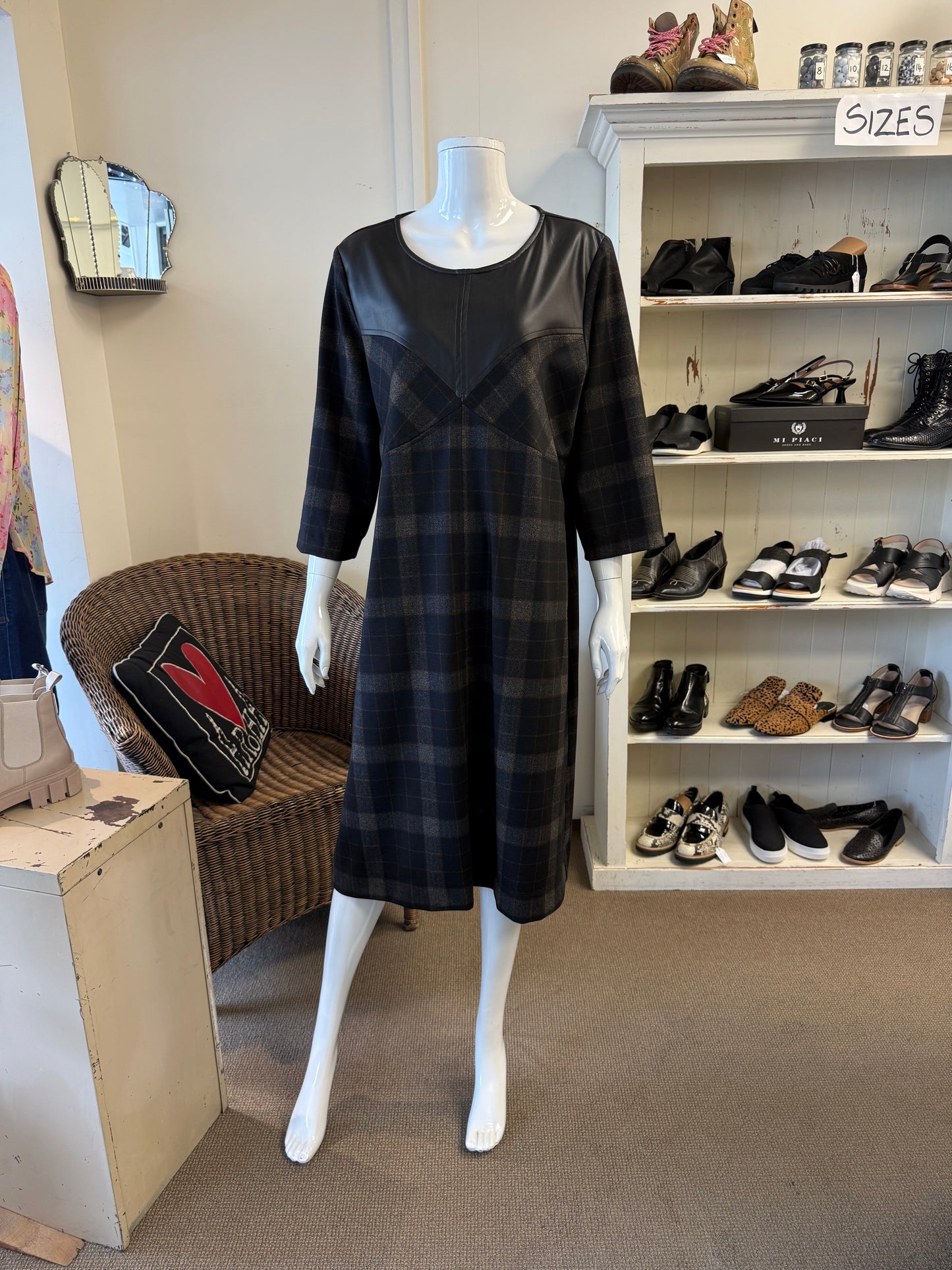 OBI Quartet Shift Dress