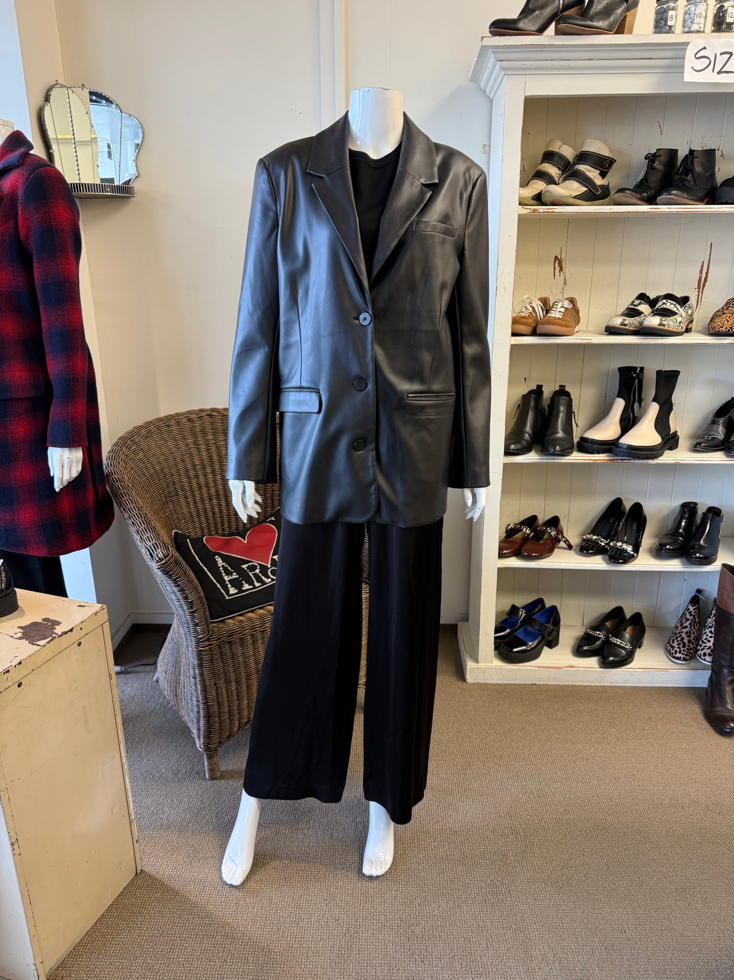 Decjuba Jacket