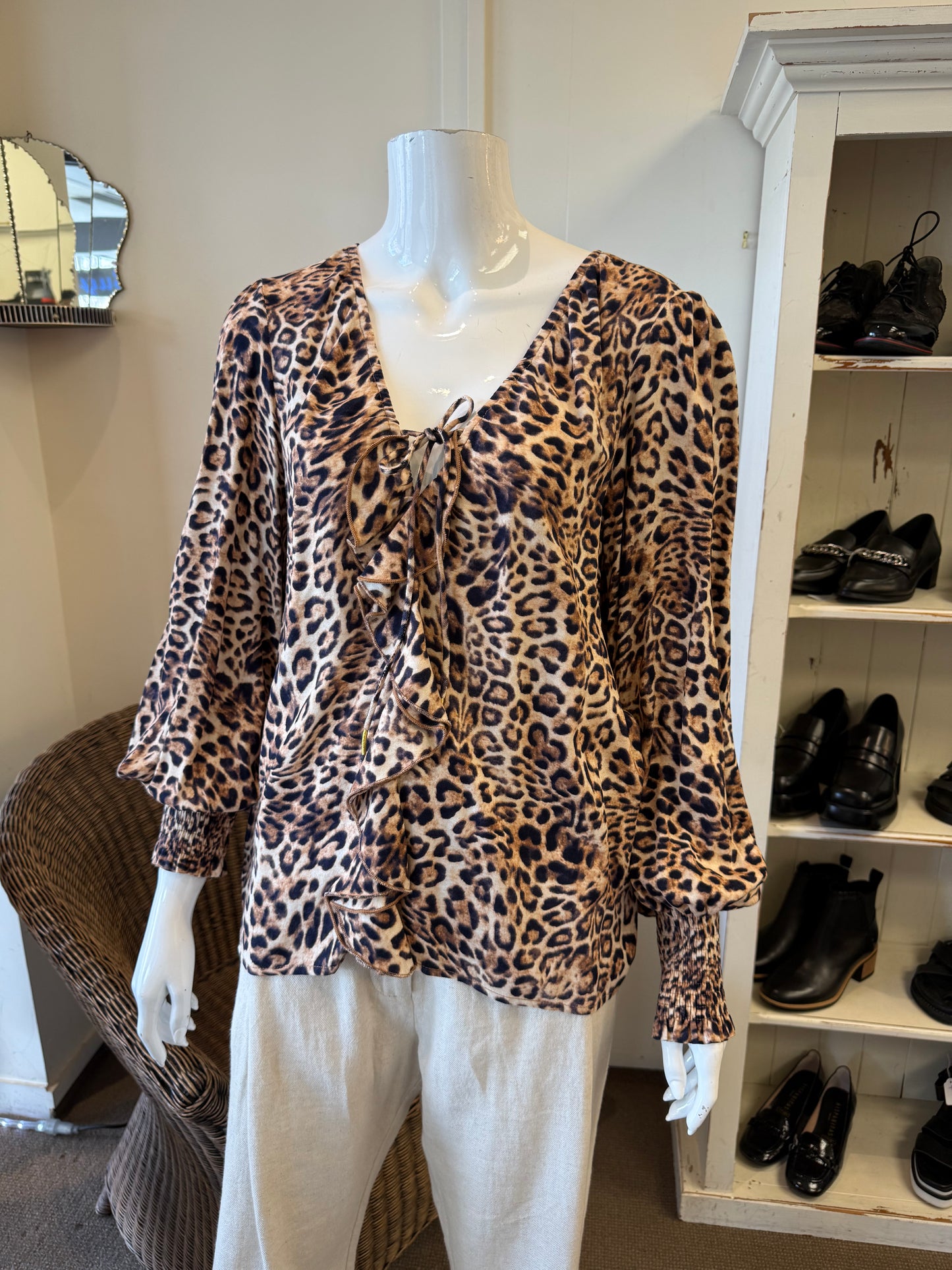 Eb + Ive Top