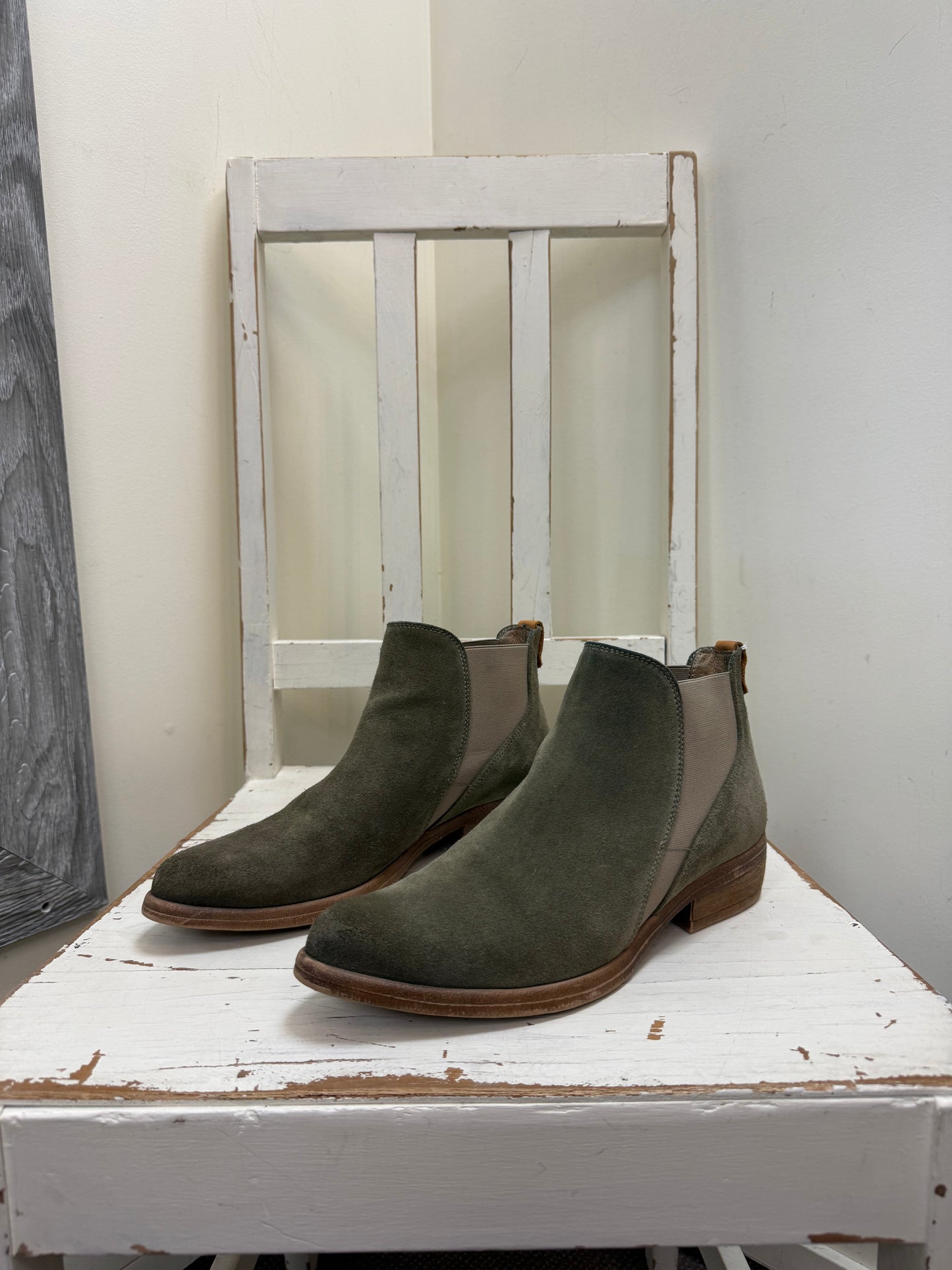 Com Boots