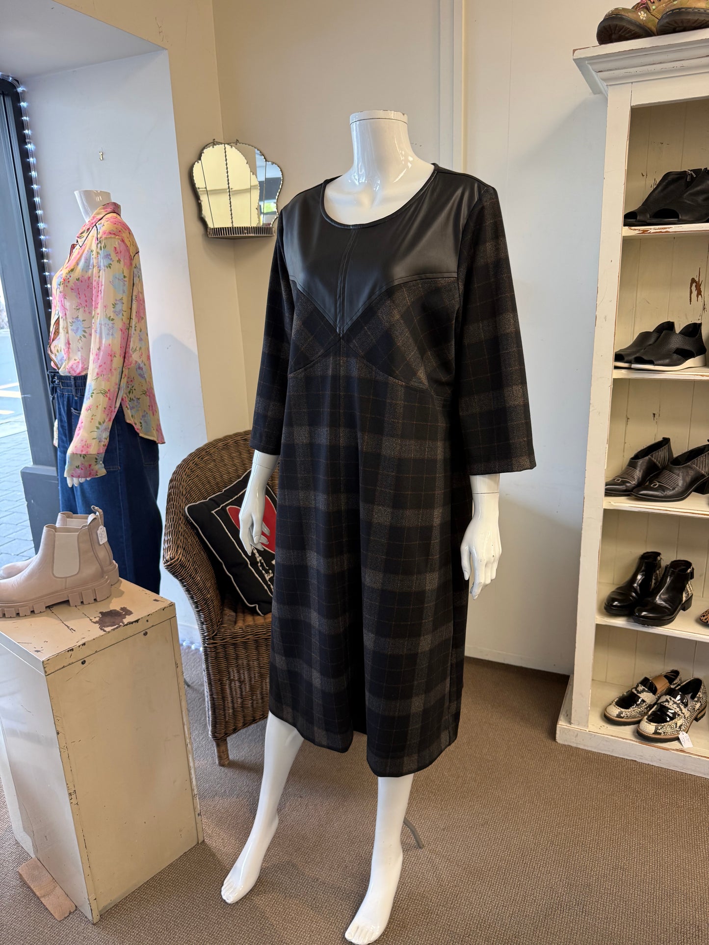 OBI Quartet Shift Dress