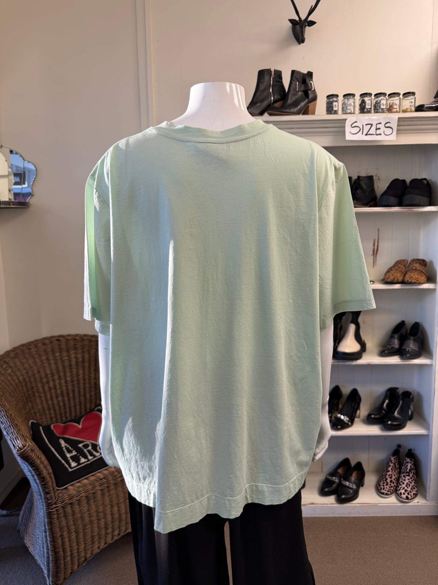 Moochi T-shirt