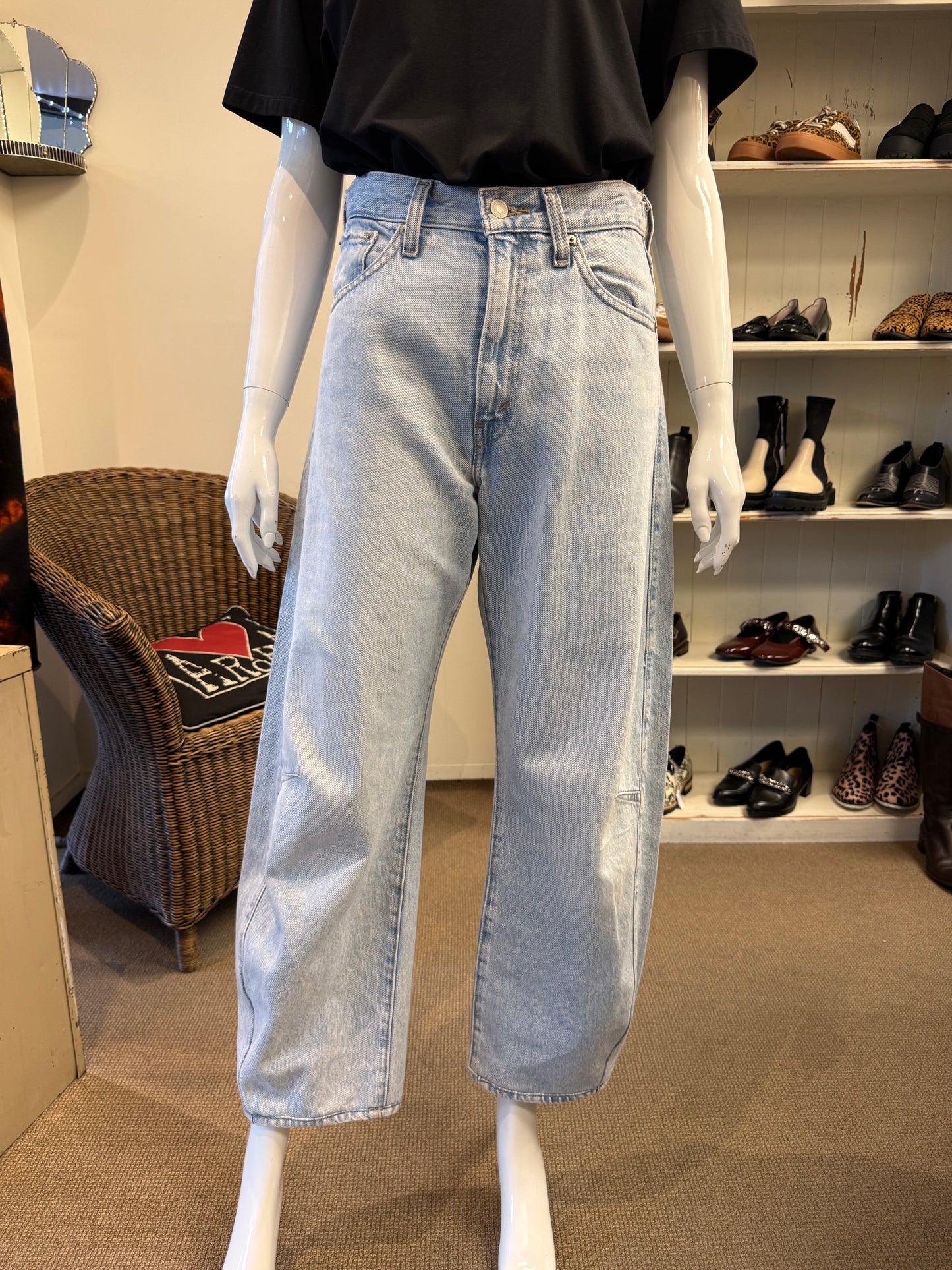 Levi Barrel Jeans