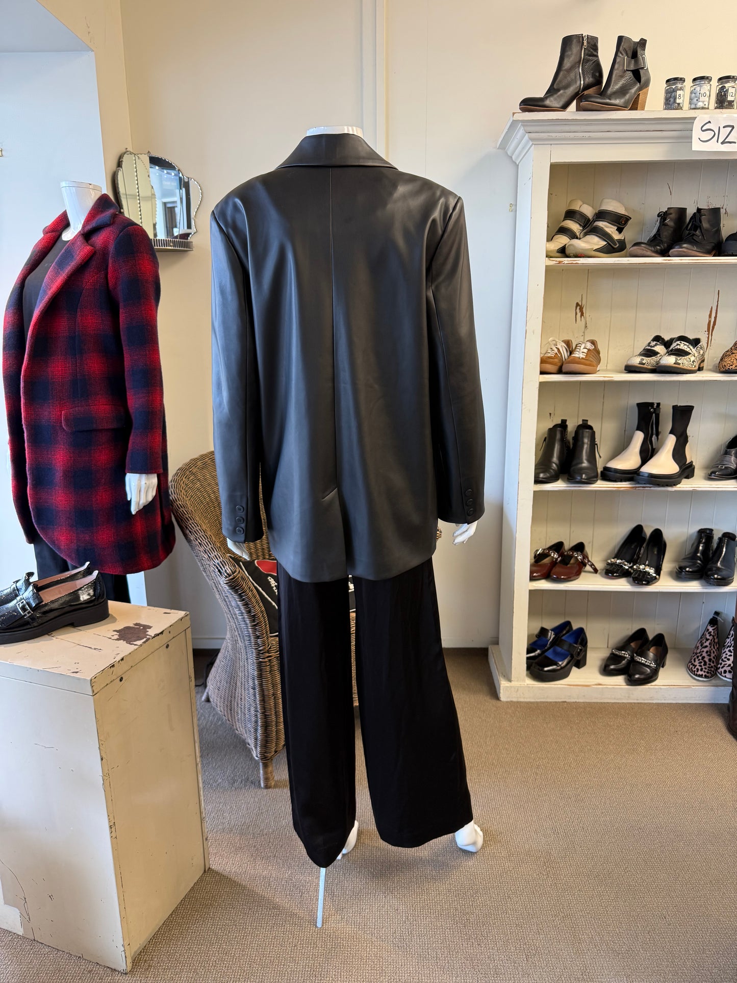 Decjuba Jacket