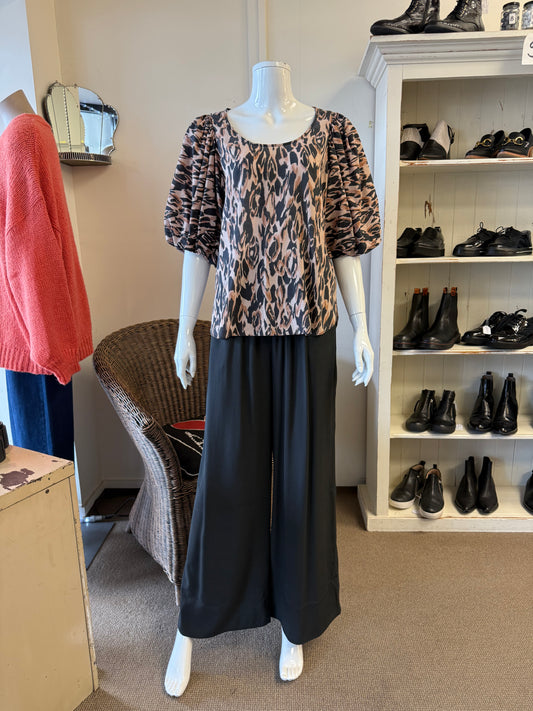 Witchery Top