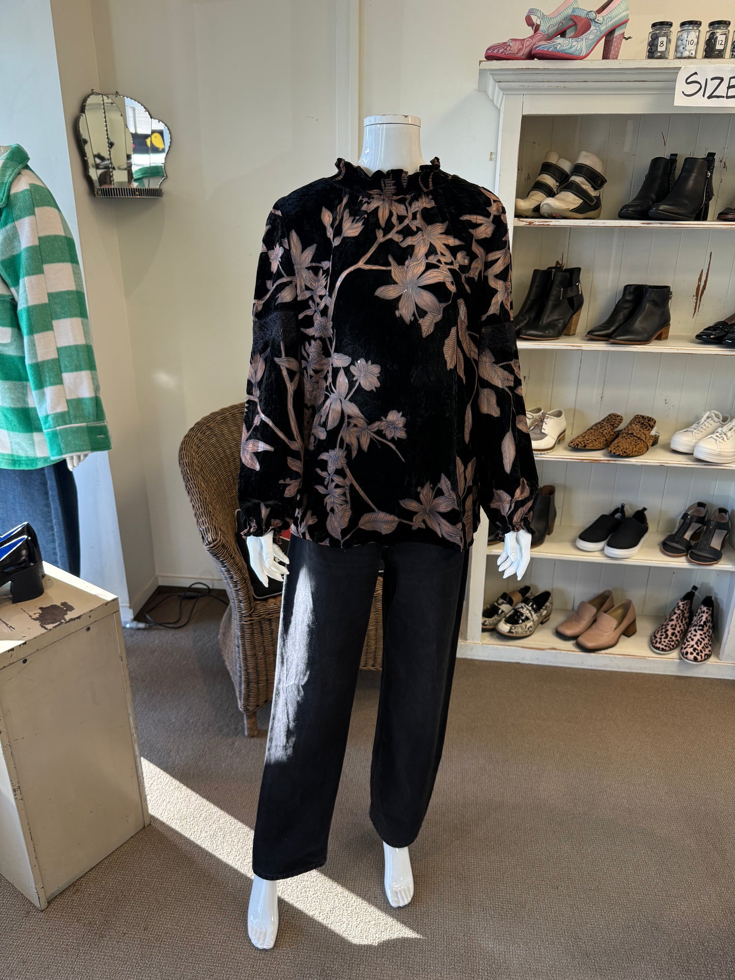 Drama The Label Top
