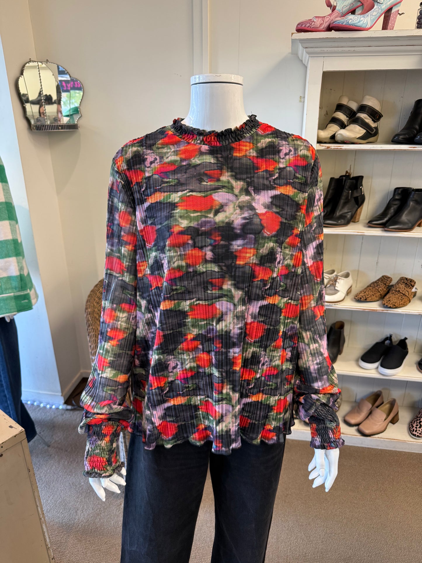 Knewe Label Top