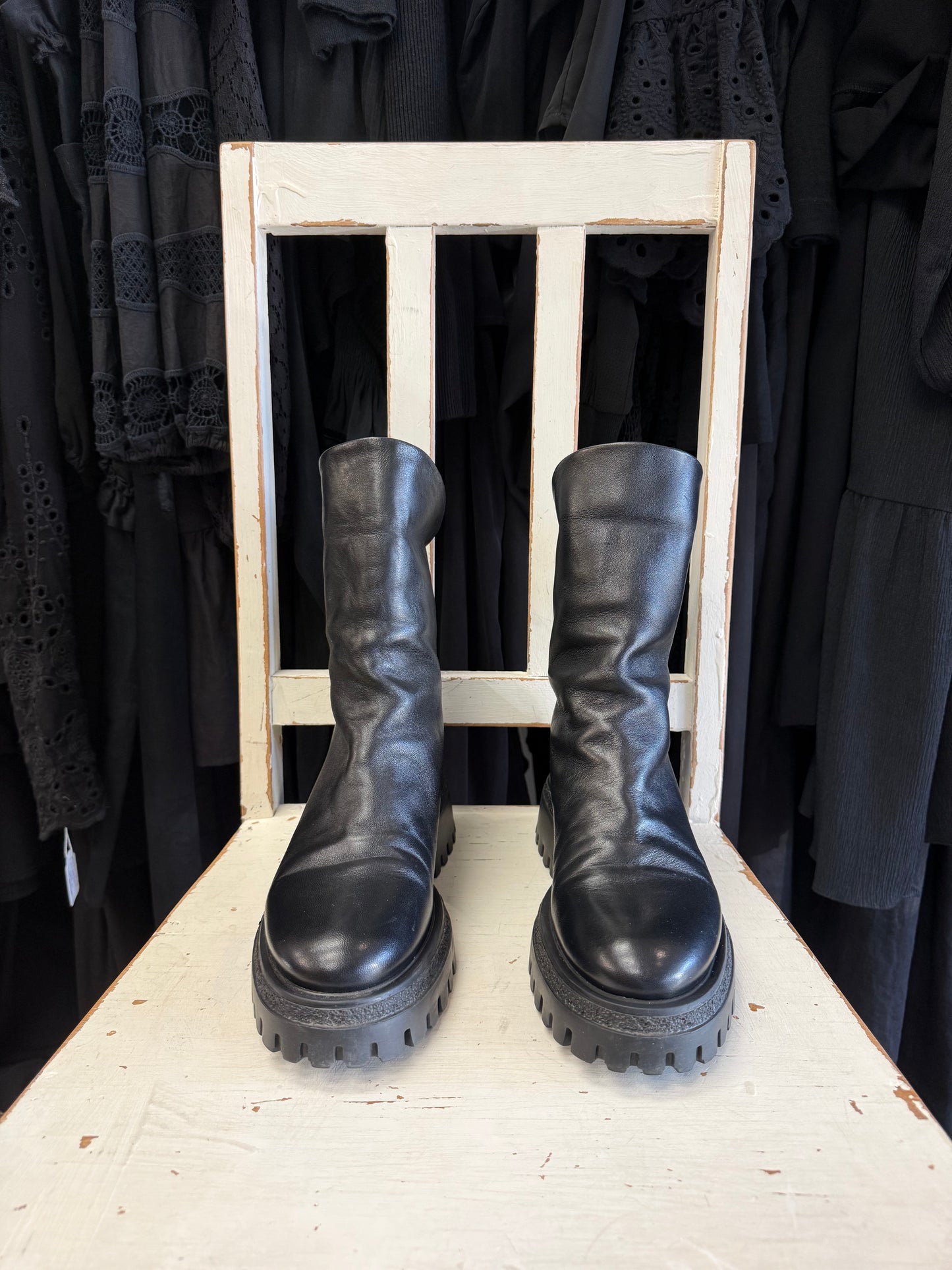 Halmanera Boots