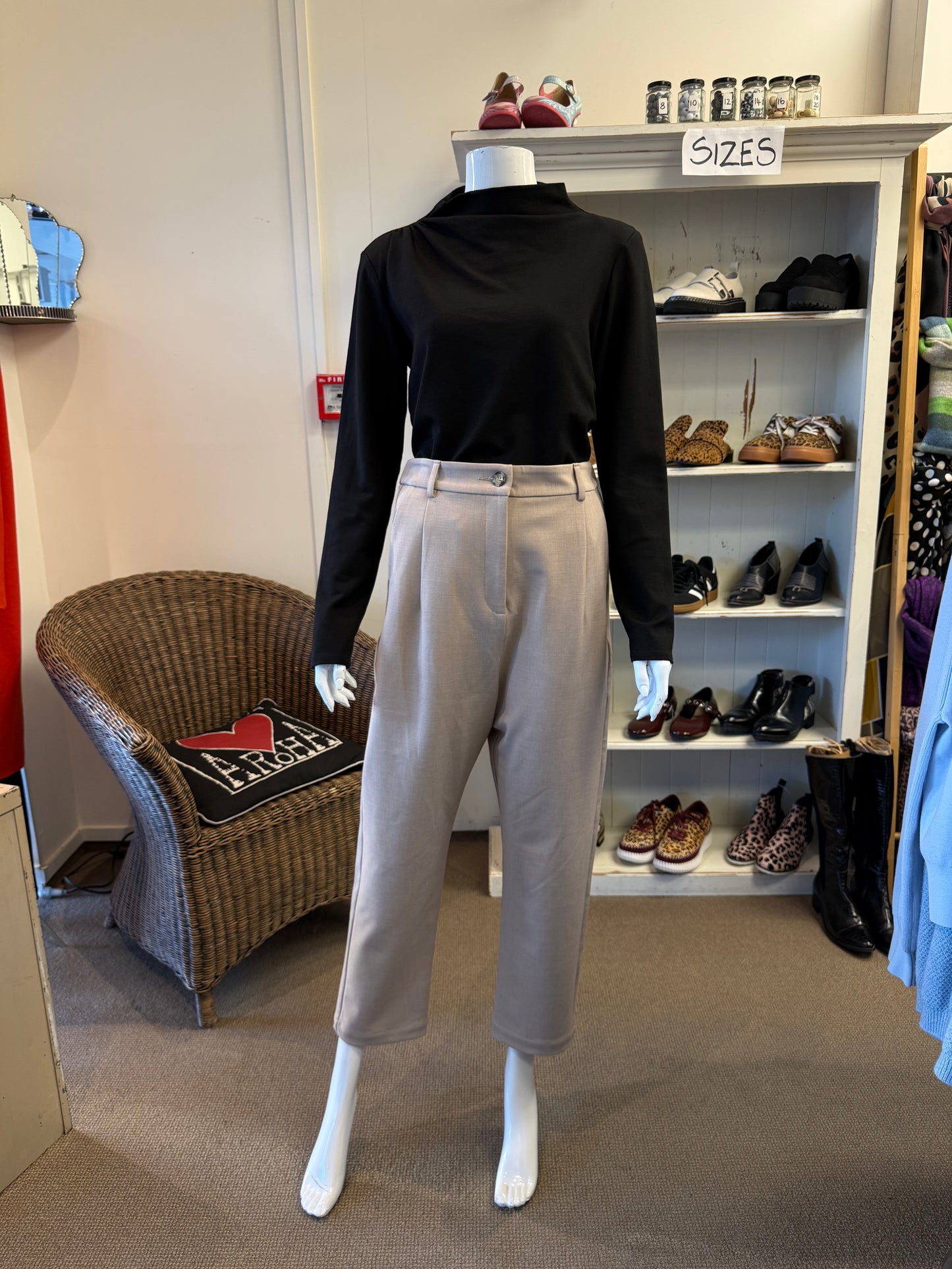 Moochi Pants