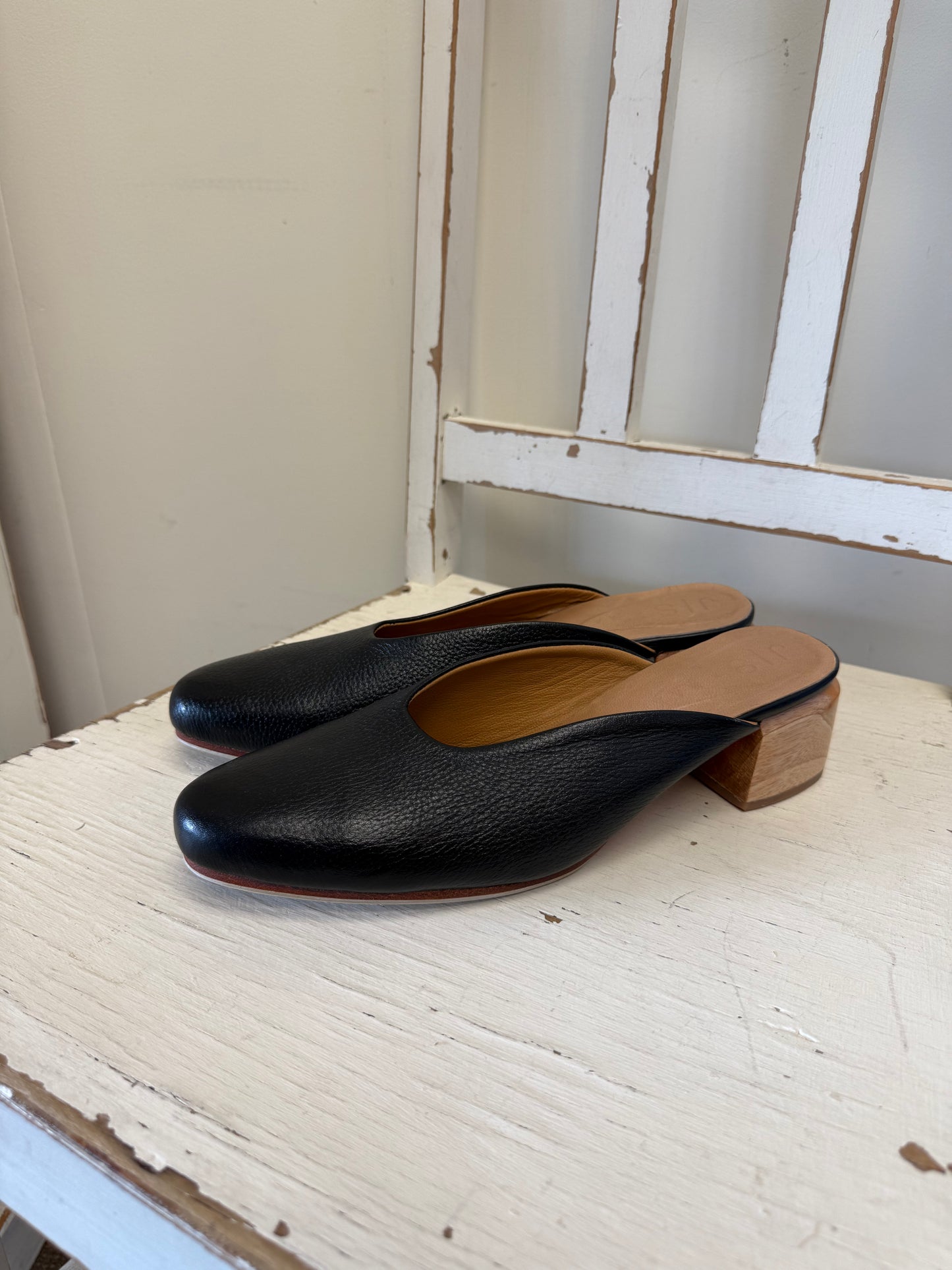 Max Shoes