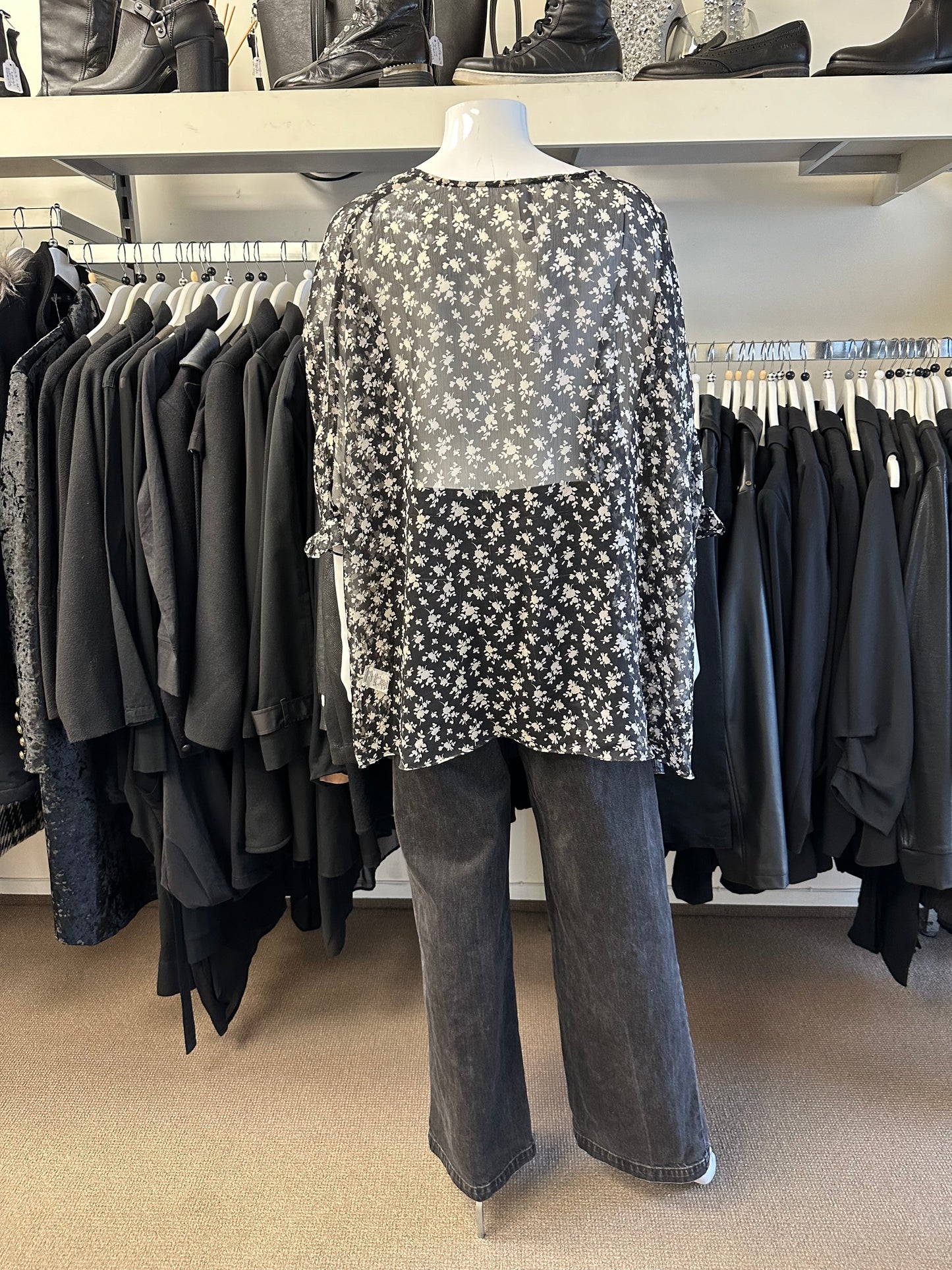 Seeking Lola Top